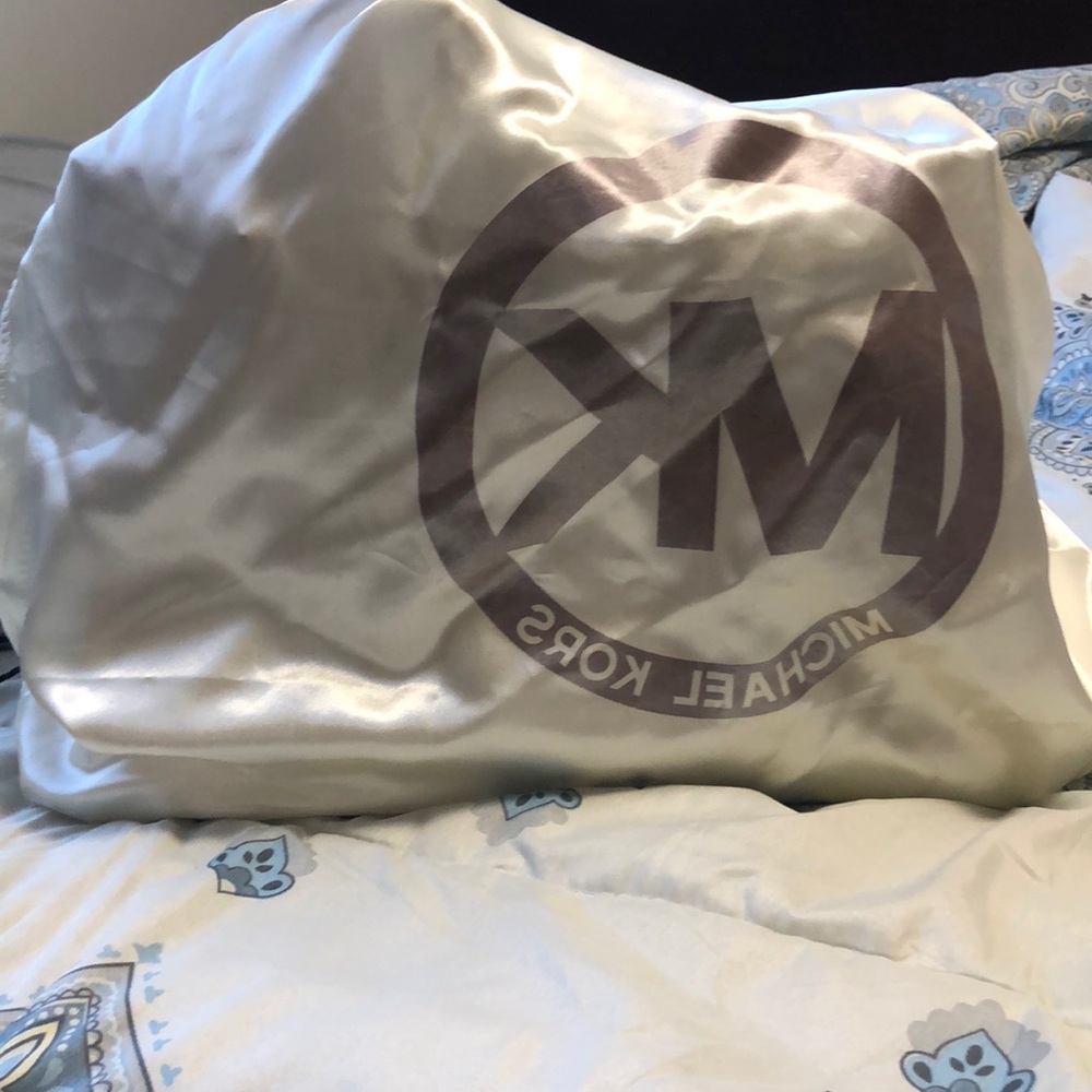 Bag - Picture 2 of 3